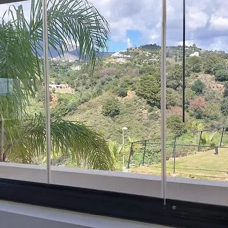 Stylish Hills With Lovely Views Apartment *