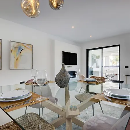 Apartment Stylish Hills With Lovely Views *